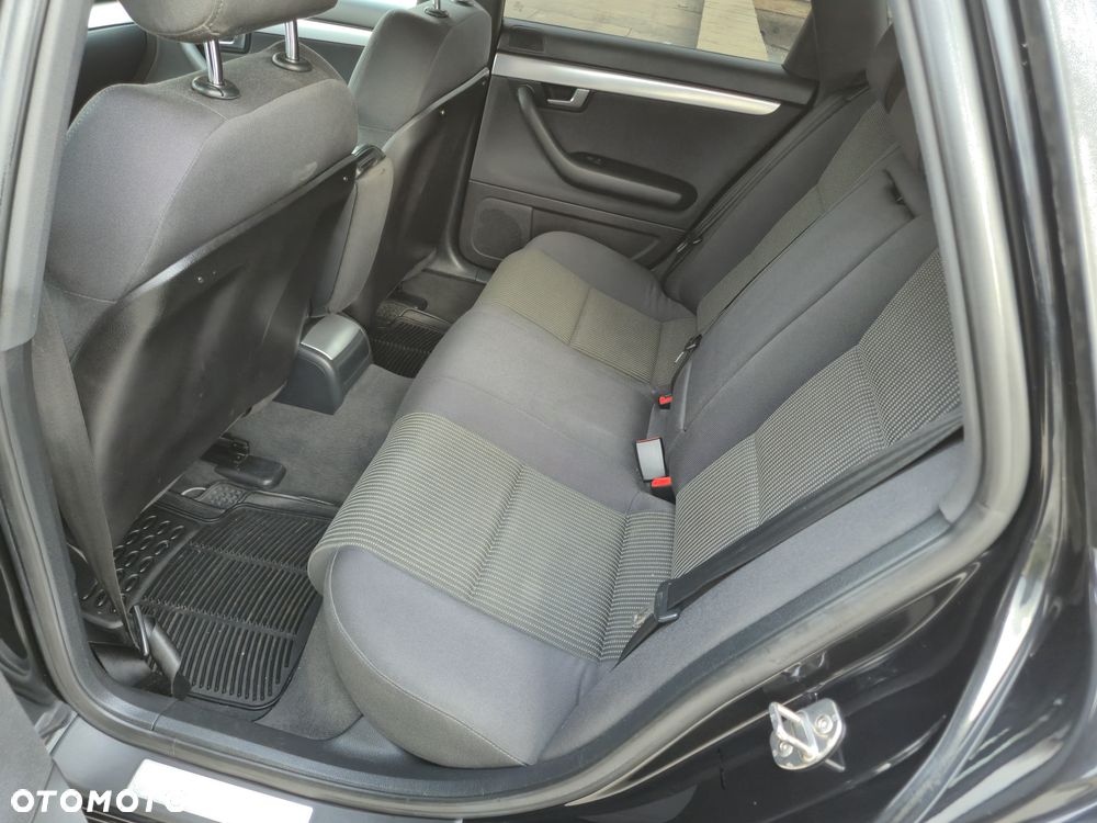 Audi A4 Avant 2.0 TDI DPF Attraction - 12