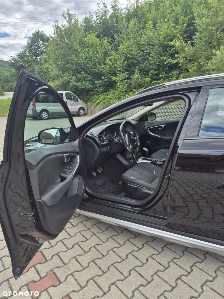 Volvo V40 Cross Country - 5