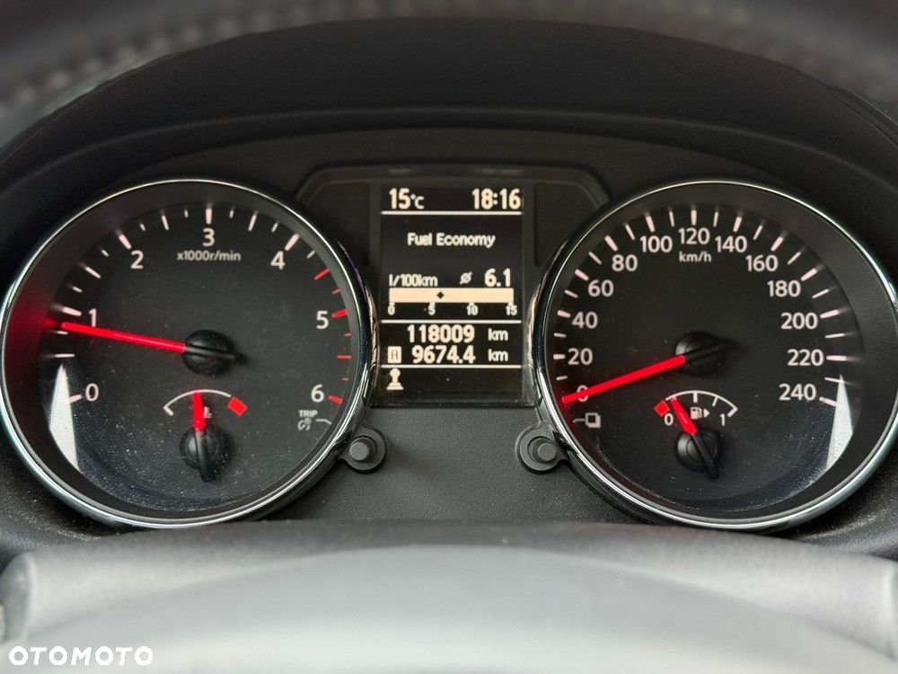 Nissan Qashqai 1.6 DCi Tekna - 24