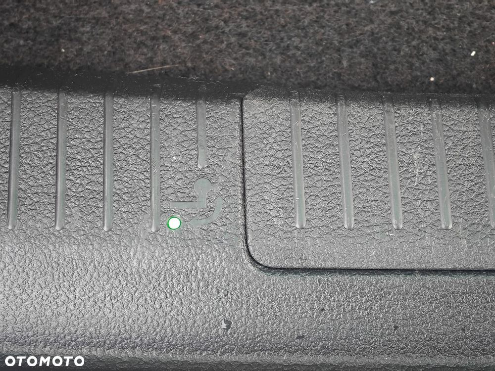 Volkswagen Golf Variant 2.0 TDI SCR DSG R-Line - 10