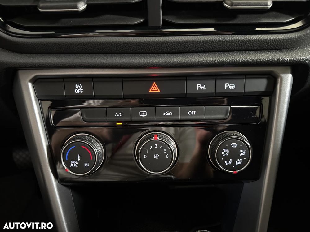 Volkswagen T-Roc - 17