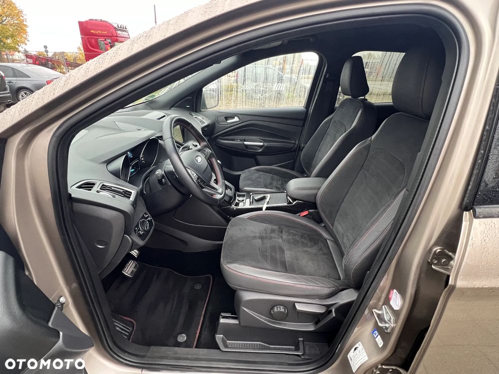 Ford Kuga 2.0 EcoBlue 4x4 ST-LINE - 14