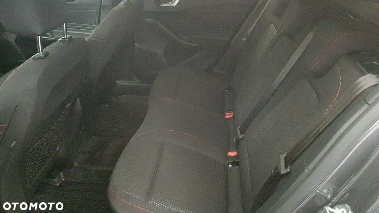 Ford Focus - 22