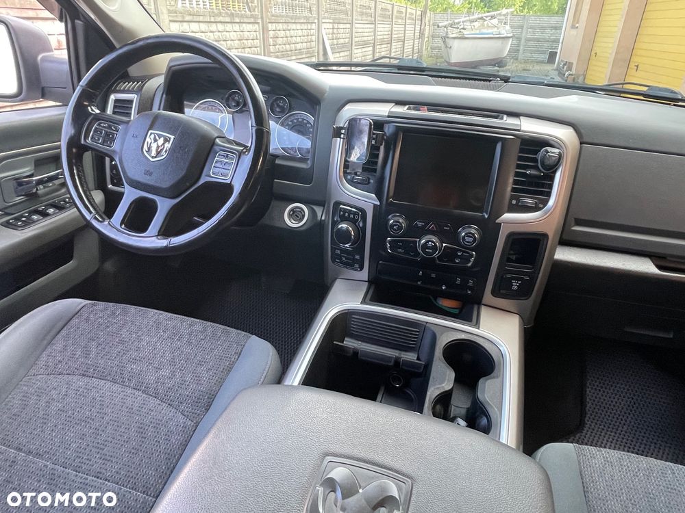 RAM 1500 5.7 Crew Cab Bighorn - 8