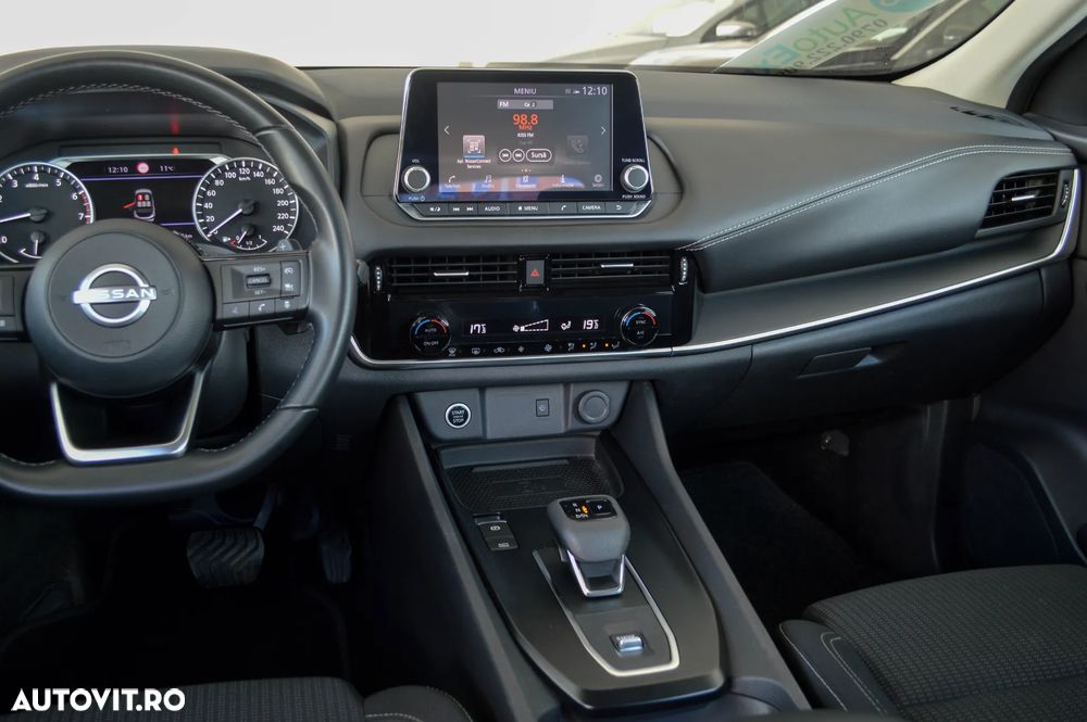 Nissan Qashqai 1.3 l MHEV X-Tronic N-Connecta - 6