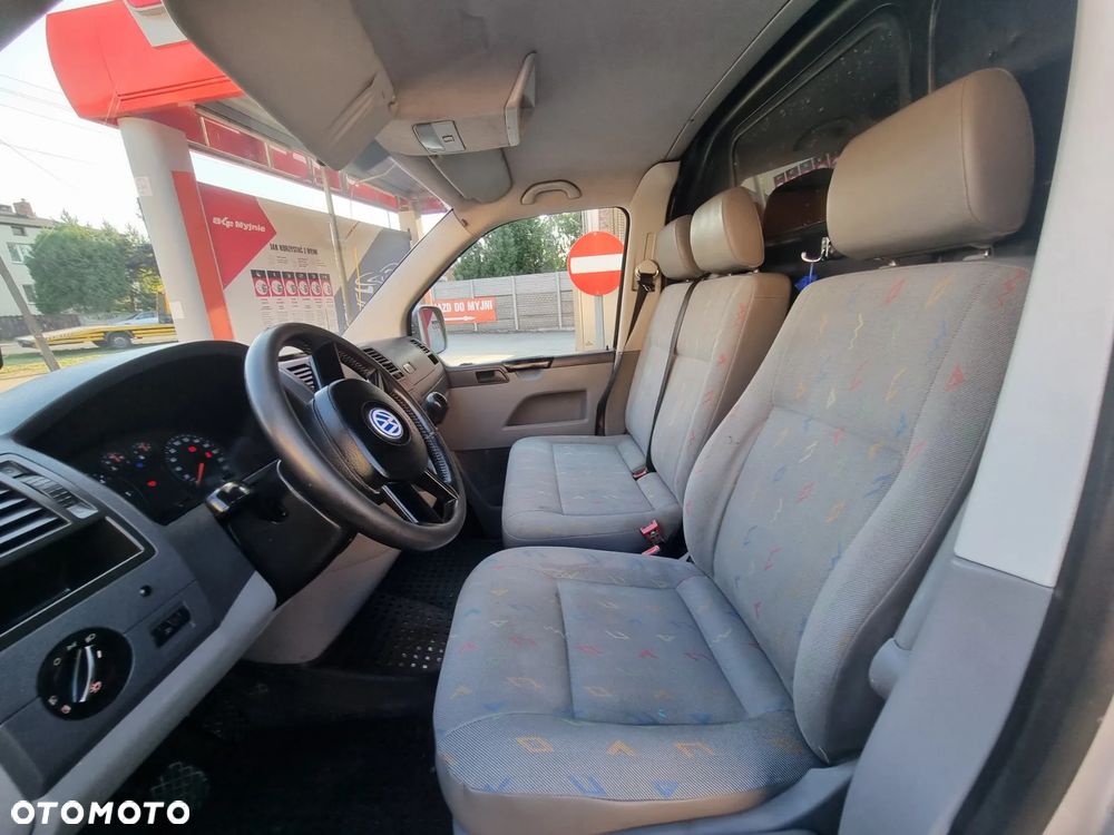 Volkswagen Transporter T5 - 17