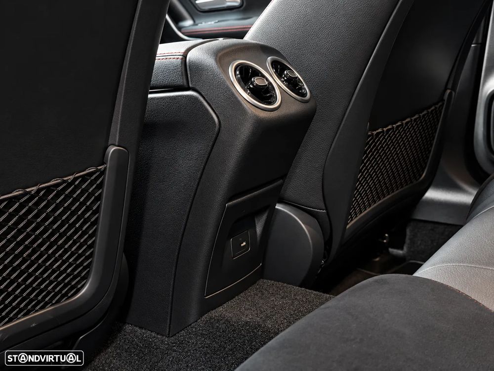 Mercedes-Benz A 250 e 8G-DCT AMG Line - 48