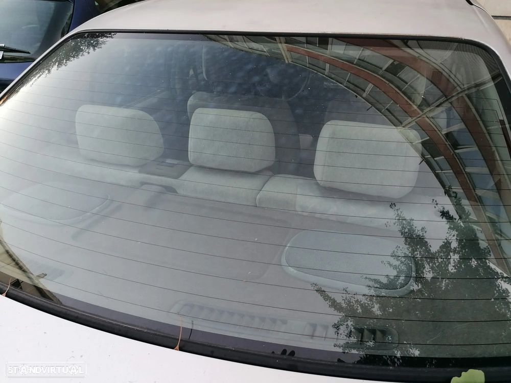 Nissan Almera - 8