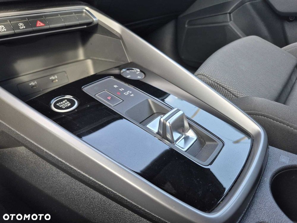 Audi A3 Sportback 35 TFSI mHEV Advanced S tronic - 28