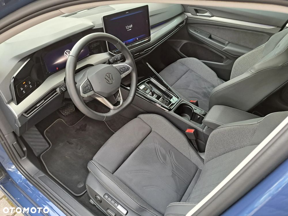 Volkswagen Golf - 10