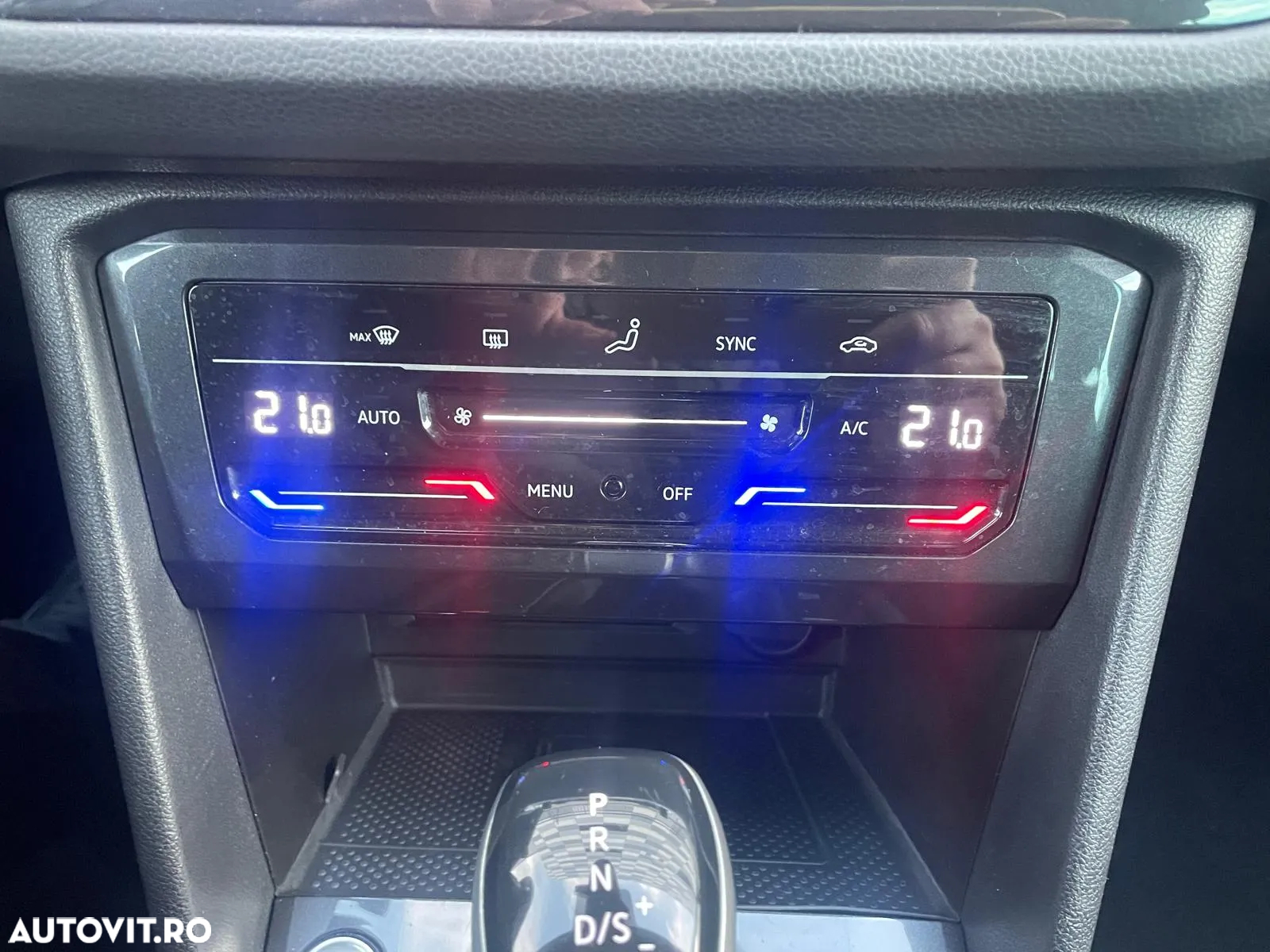 Volkswagen Tiguan 2.0 TDI DSG Life - 24