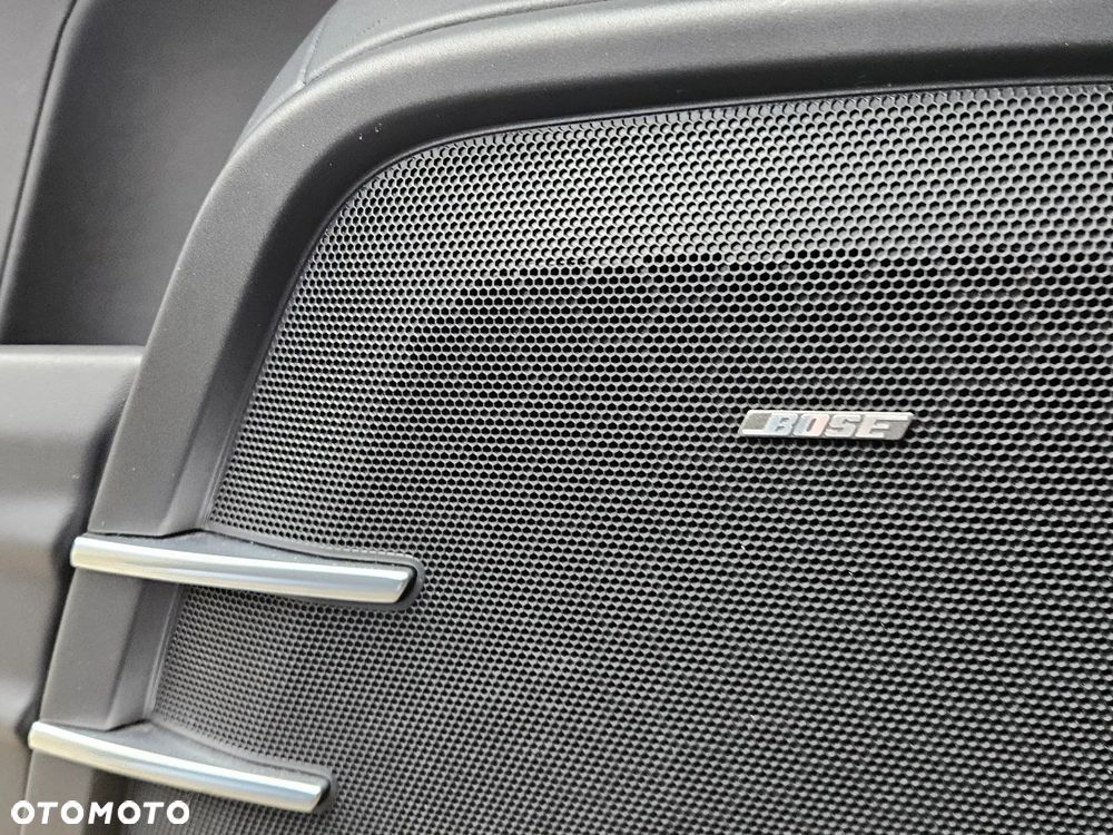 Porsche Cayenne Turbo Tiptronic S - 25