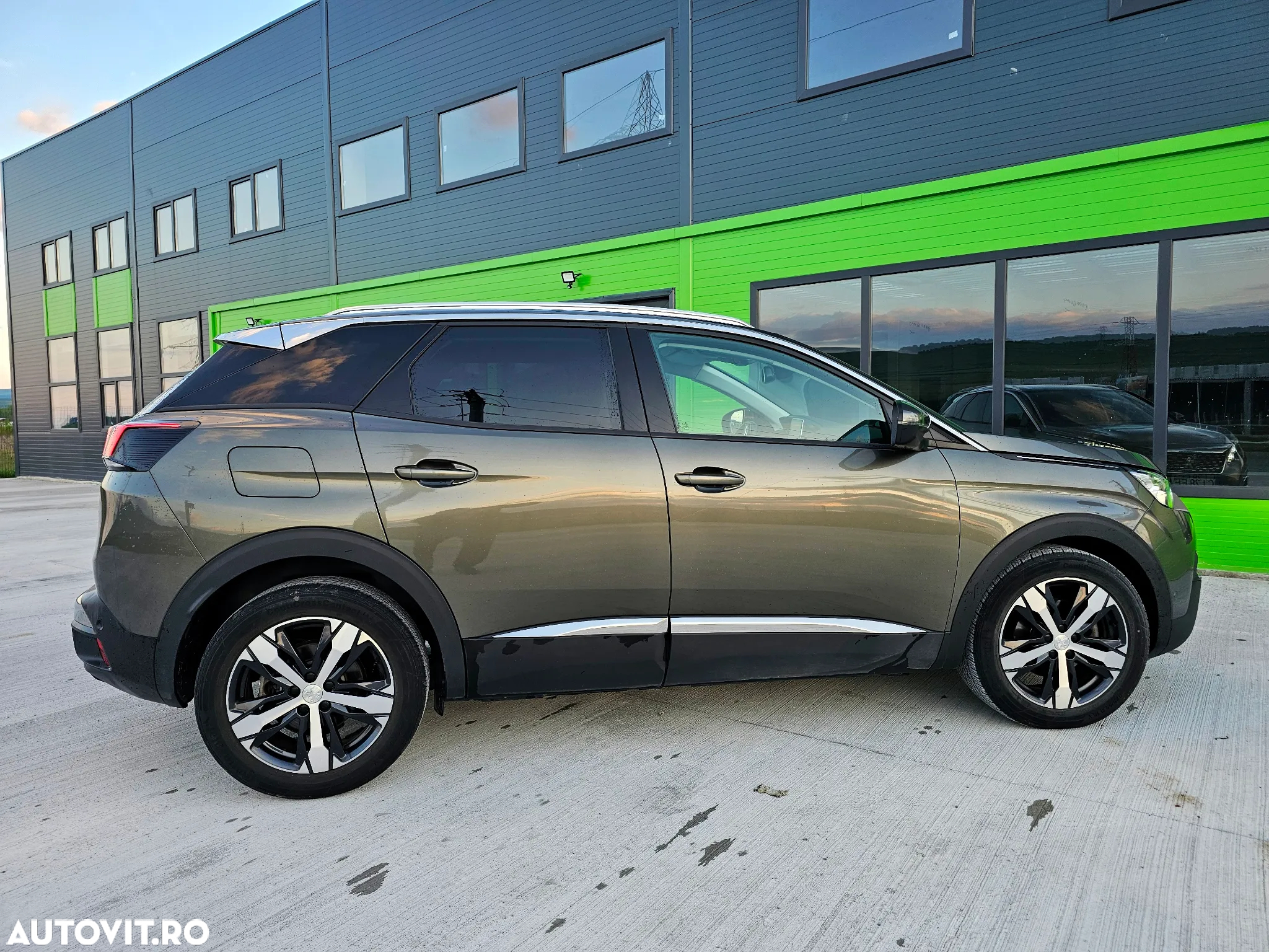 Peugeot 3008 1.5 BlueHDI S&S EAT8 Allure - 6