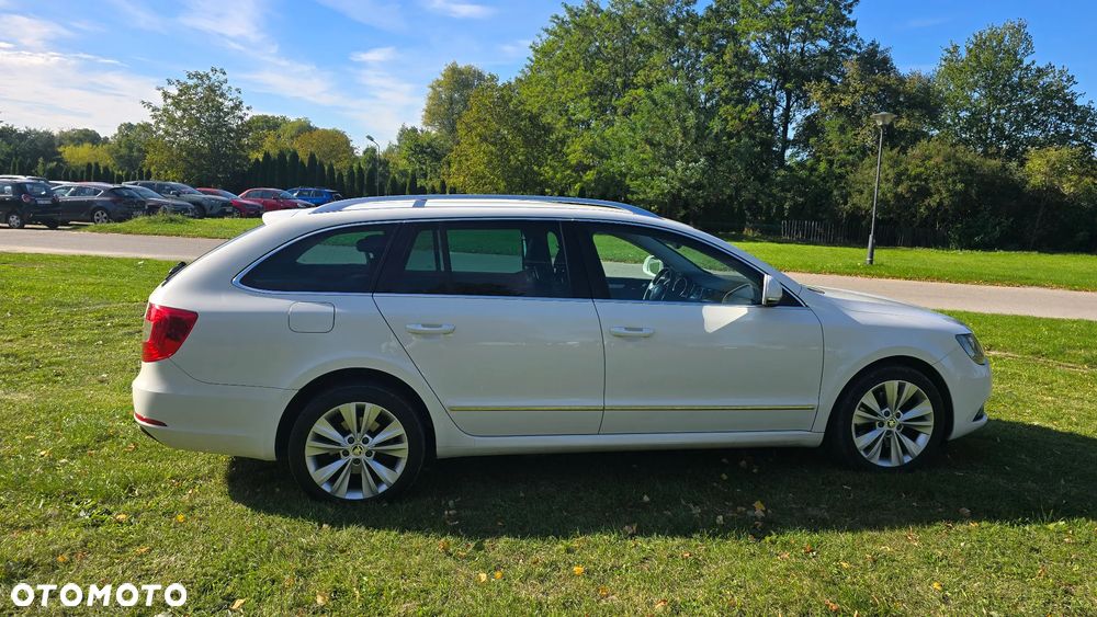 Skoda Superb 2.0 TDI 4x4 Business DSG - 3