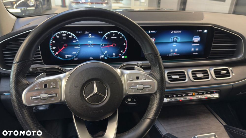 Mercedes-Benz GLS - 27