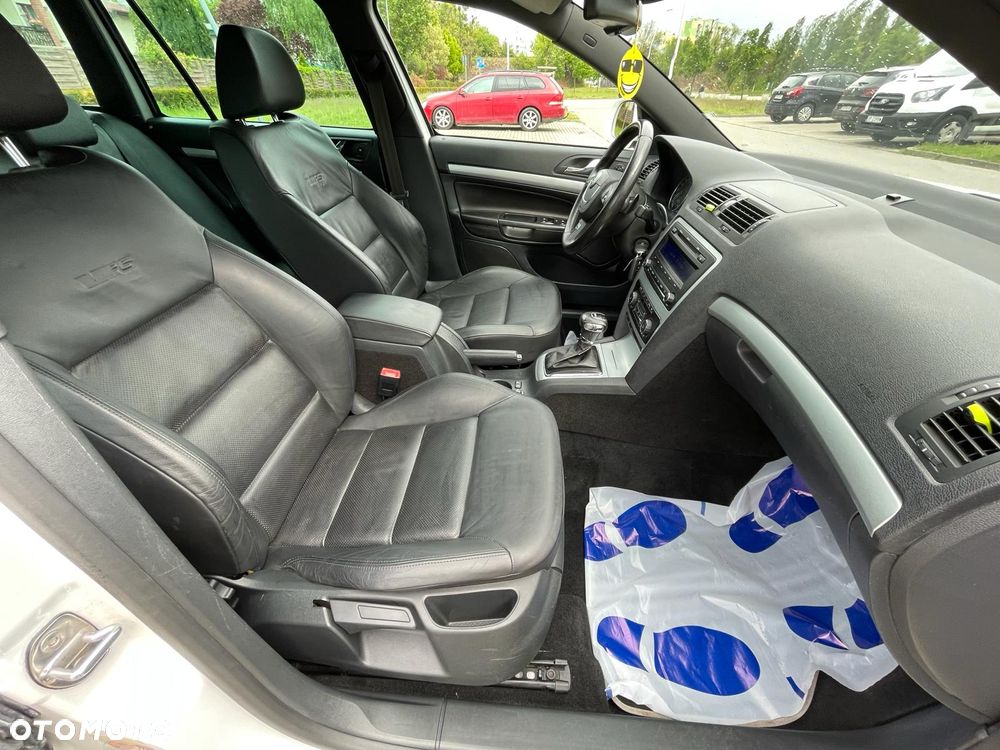 Skoda Octavia 2.0 TDI CR DPF DSG RS - 12