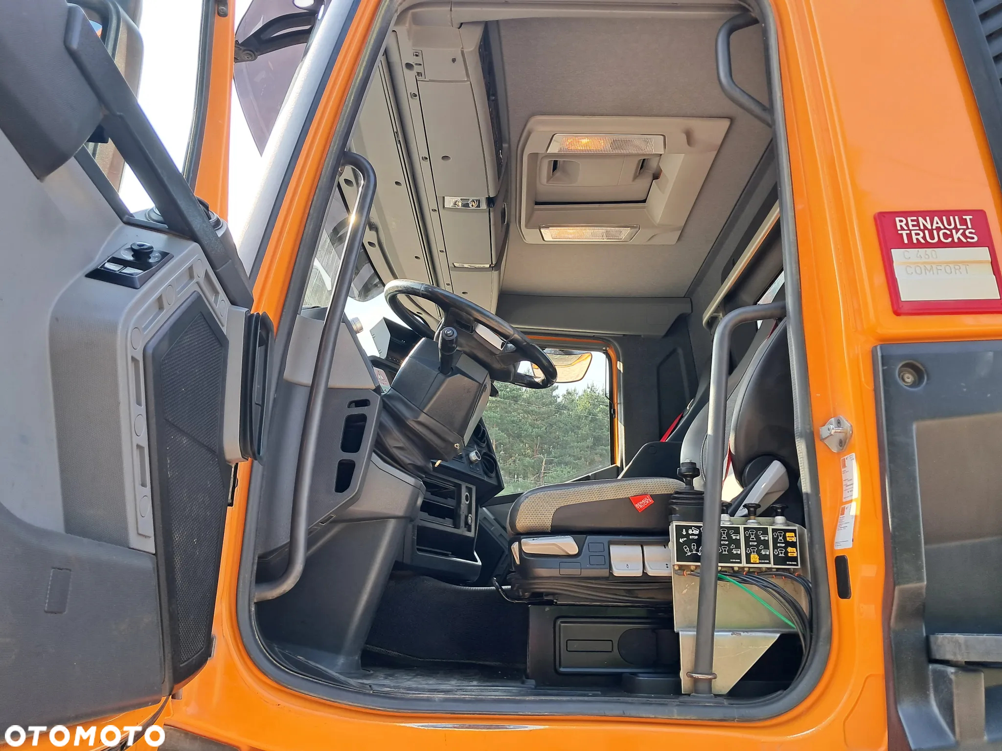 Renault C460 wywrotka 6x4 hydroburta  Euro 6 - 17