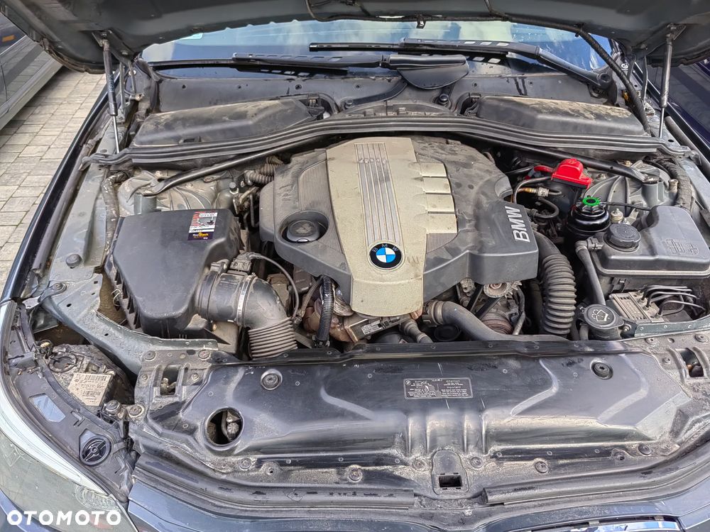 BMW Seria 5 520d Touring - 23