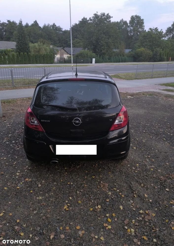 Opel Corsa 1.4 16V Sport - 2