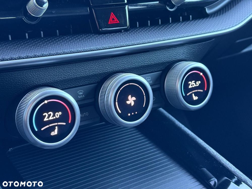 Skoda Superb 2.0 TDI SCR Selection DSG - 23