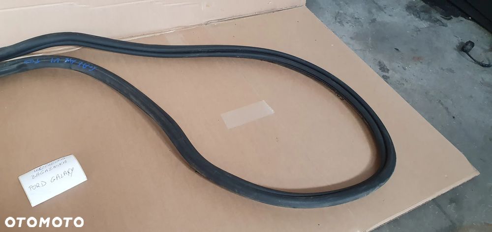 Uszczelka klapy bagażnika Ford Galaxy MK1 - 2