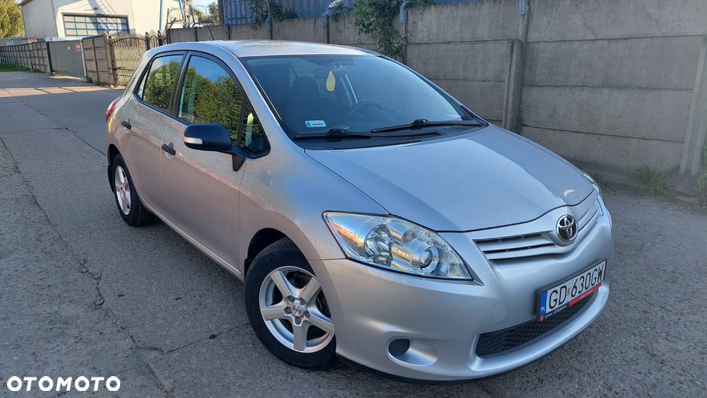 Toyota Auris 1.33 VVT-i Terra - 23