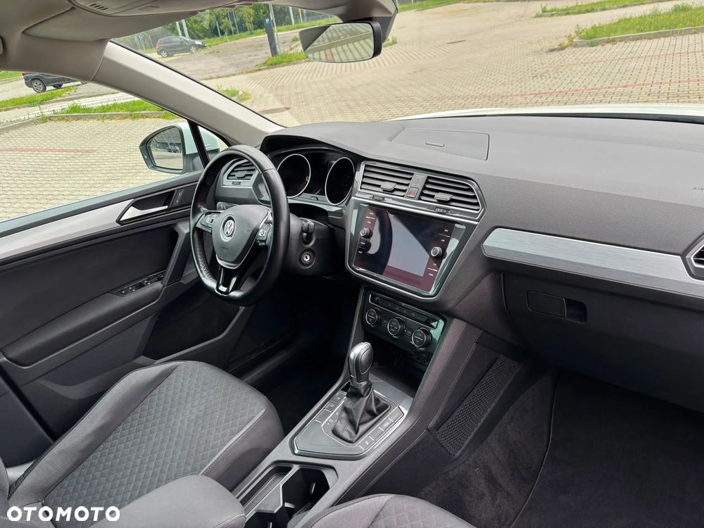 Volkswagen Tiguan 2.0 TDI SCR DSG Elegance - 16