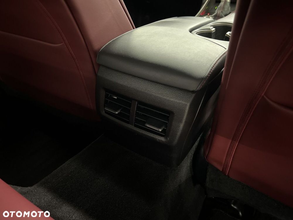 Lexus IS 200t F Sport - 14