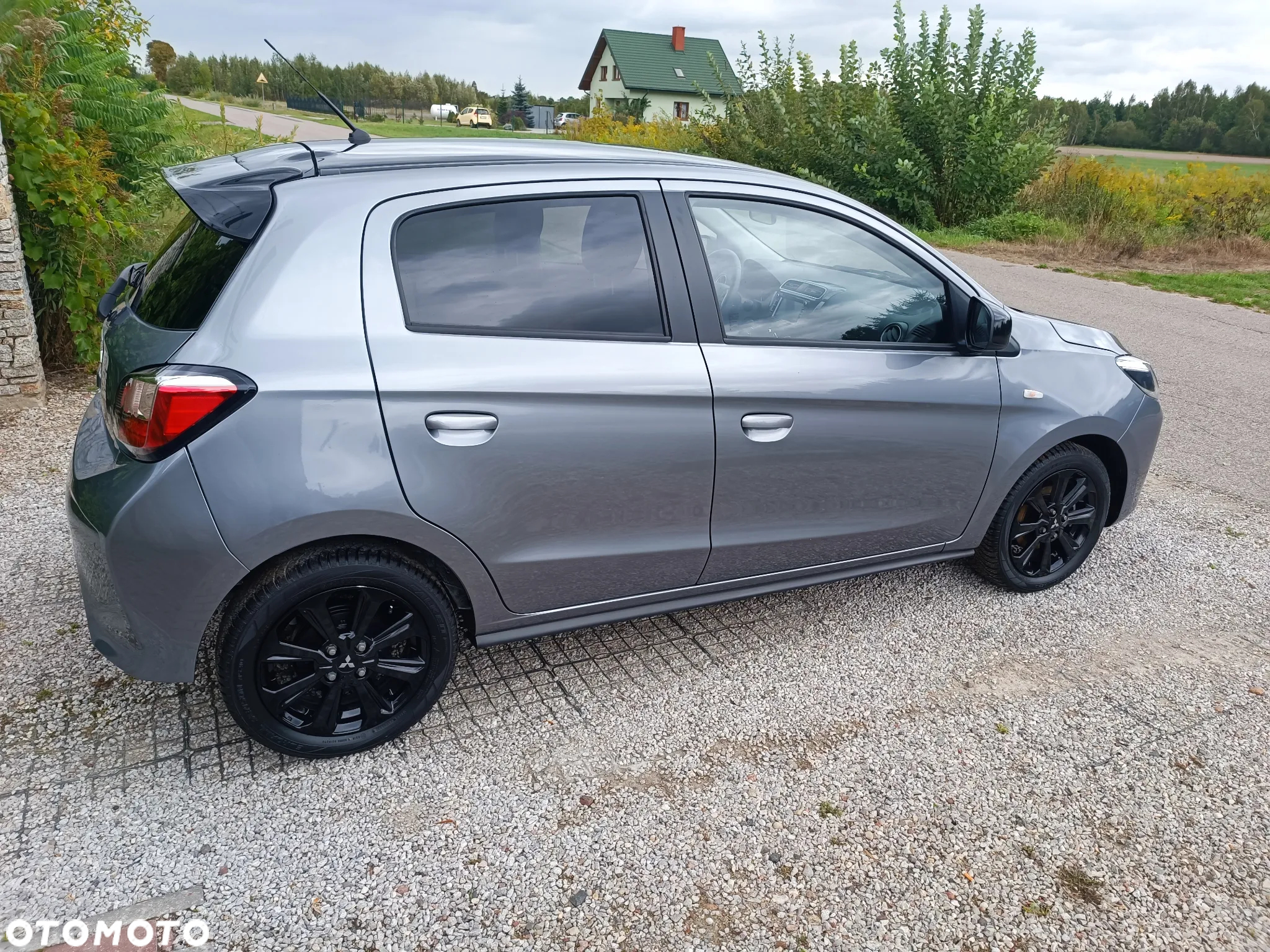 Mitsubishi Space Star AS&G 1.2 Select+ Black - 20