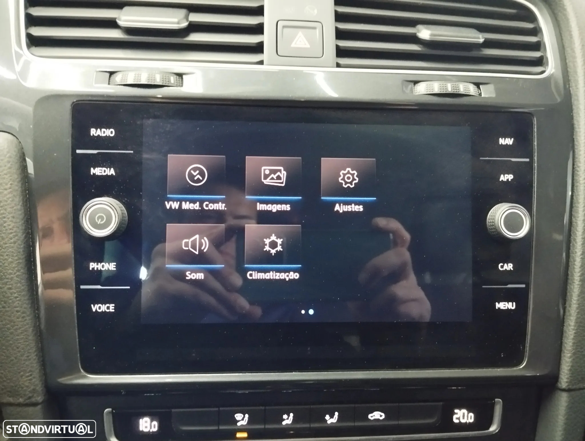 VW Golf Variant 1.6 TDi Confortline - 21