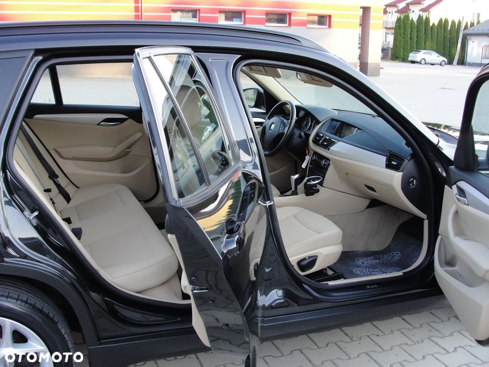 BMW X1 sDrive18d xLine - 30