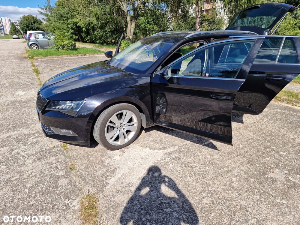Skoda Superb 2.0 TDI DSG Ambition - 3