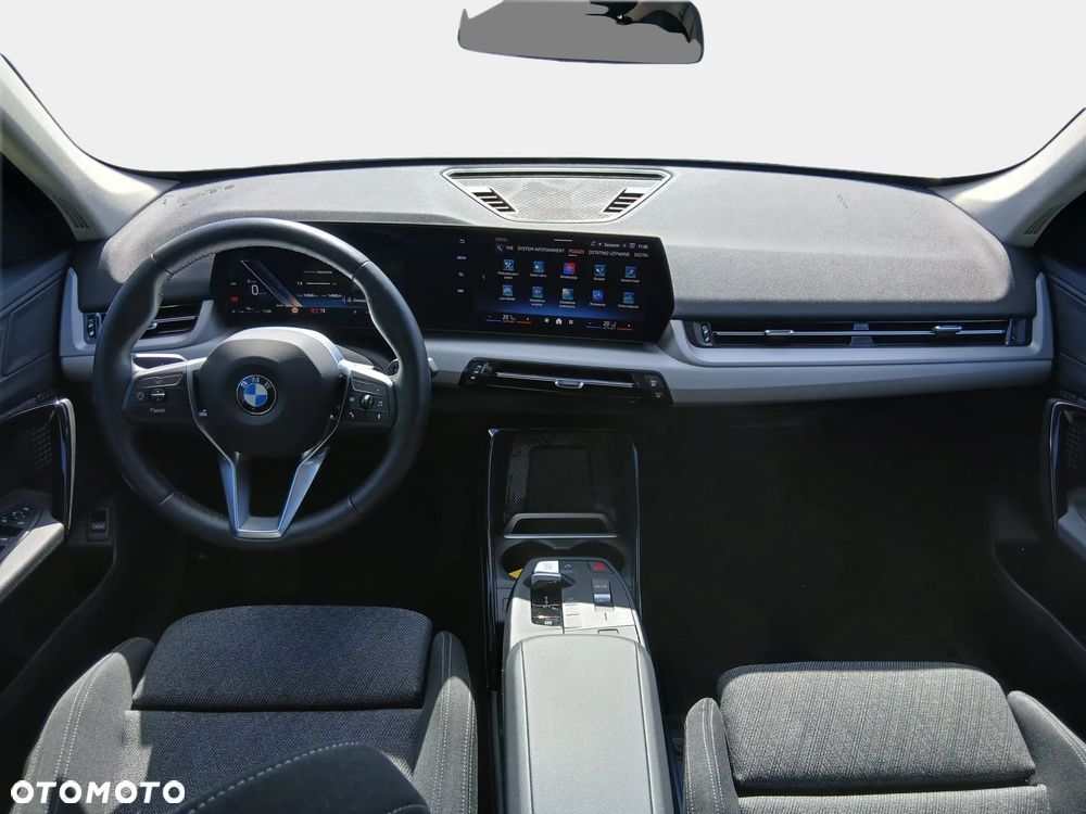 BMW X1 sDrive18i - 12