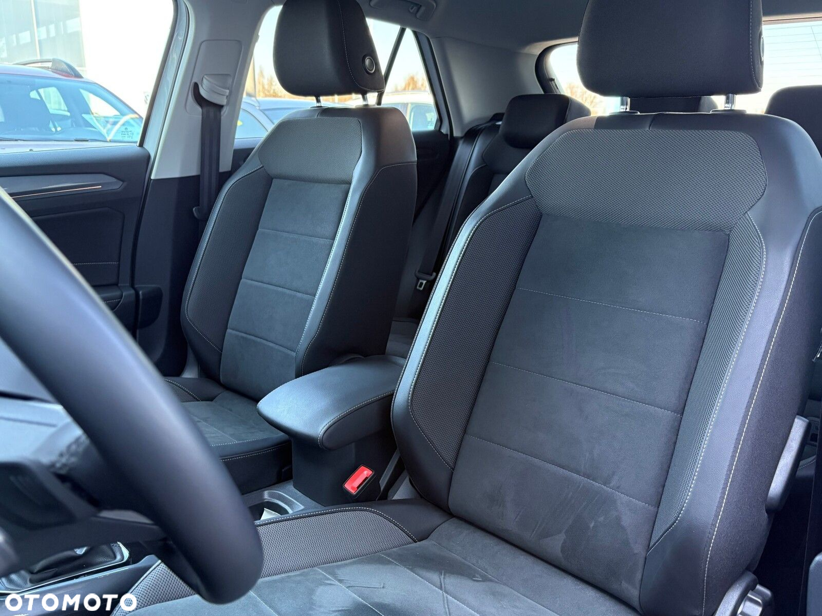 Volkswagen T-Roc 1.5 TSI Style DSG - 13
