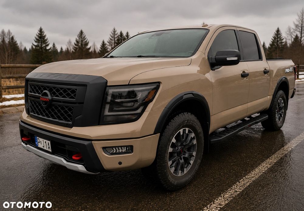 Nissan Titan - 17