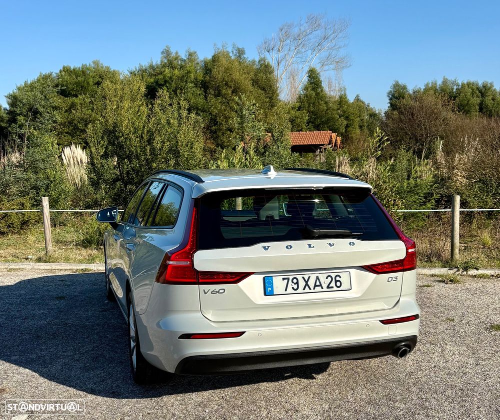 Volvo V60 2.0 D3 Momentum - 4