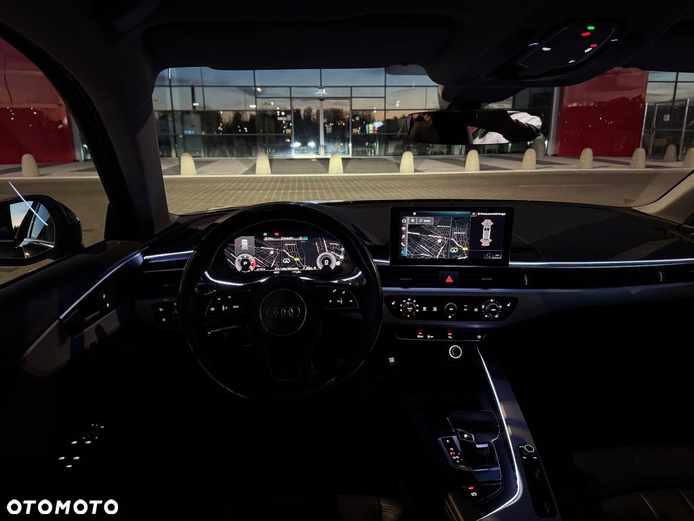 Audi A4 Avant 30 TDI S tronic - 33