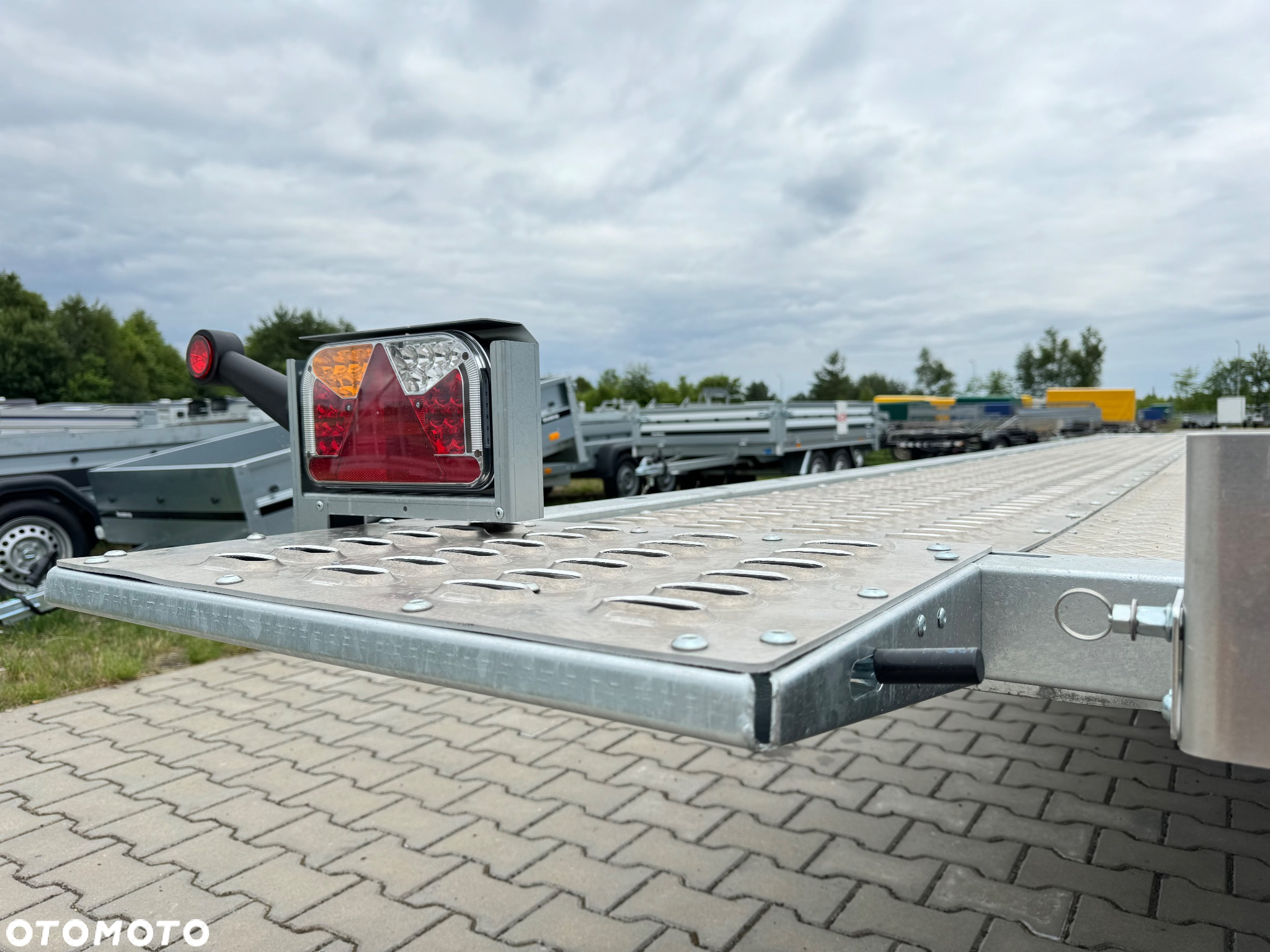 Lorries PLI-35 5521 - 7