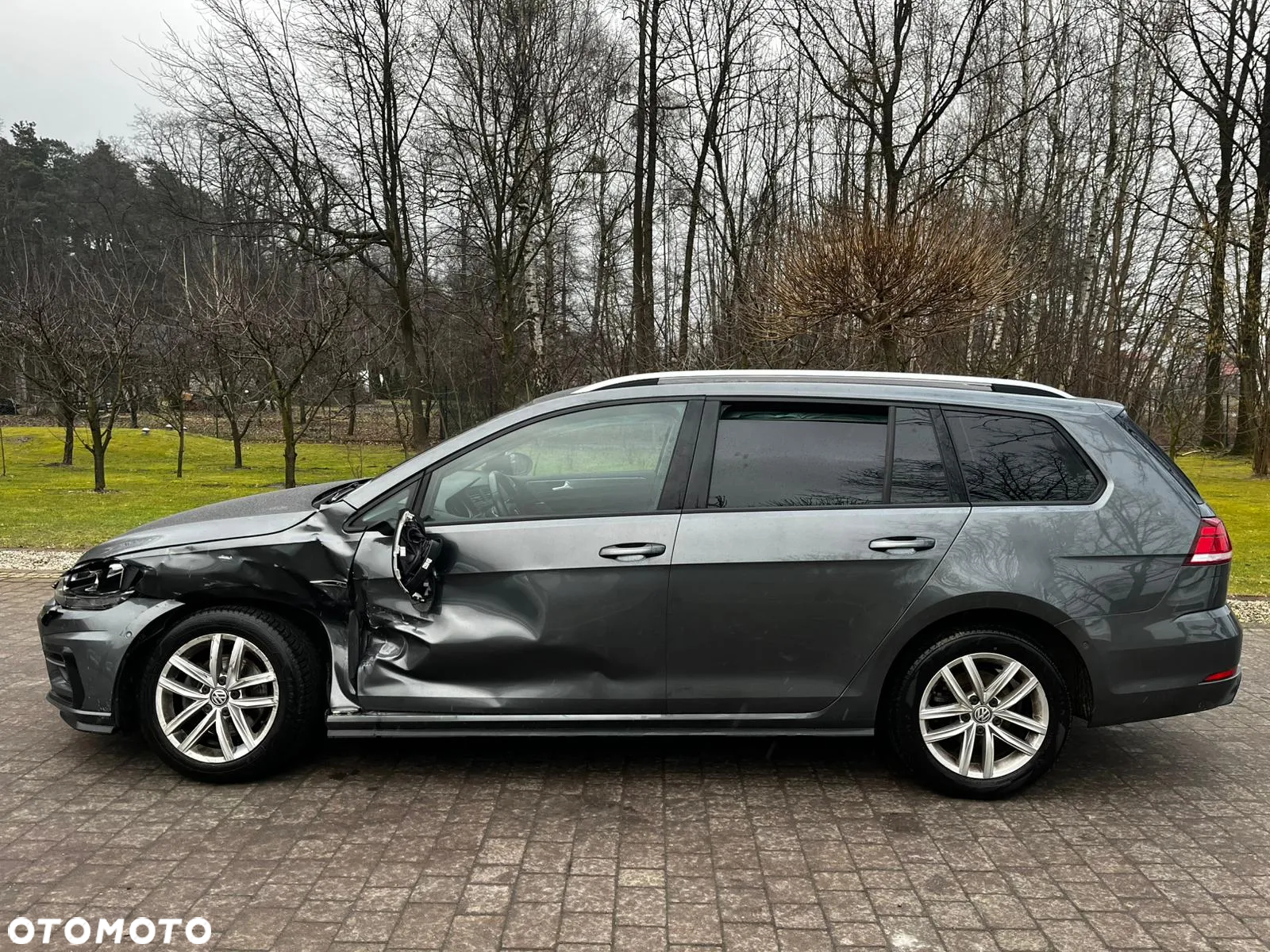 Volkswagen Golf VIII 2.0 TDI R-Line DSG - 5