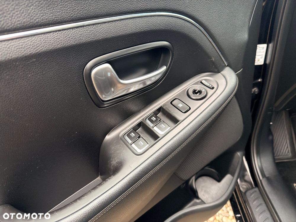 Kia Carens 1.6 GDI XL 7os - 18