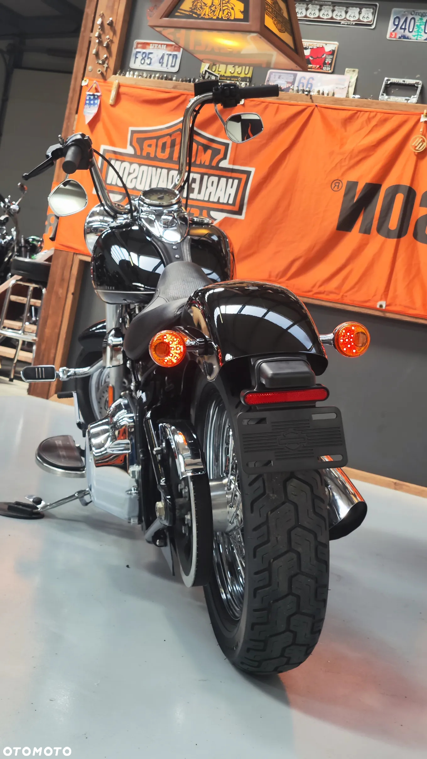 Harley-Davidson Softail Custom - 24