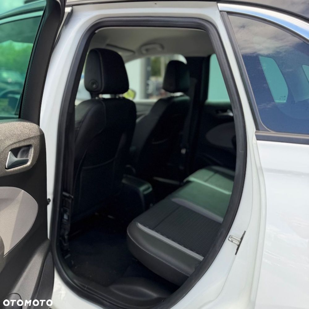 Opel Crossland X - 18