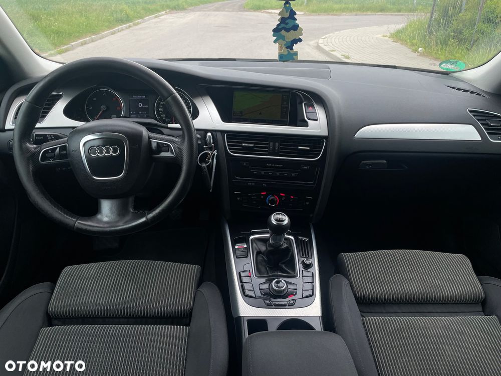 Audi A4 Avant 2.0 TDI - 11