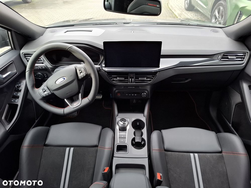 Ford Focus 2.3 EcoBoost ST X - 14