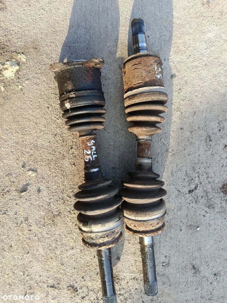 Półoś półosie prawa lewa Galloper Pajero 2.5 - 1