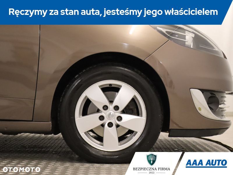 Renault Grand Scenic - 16