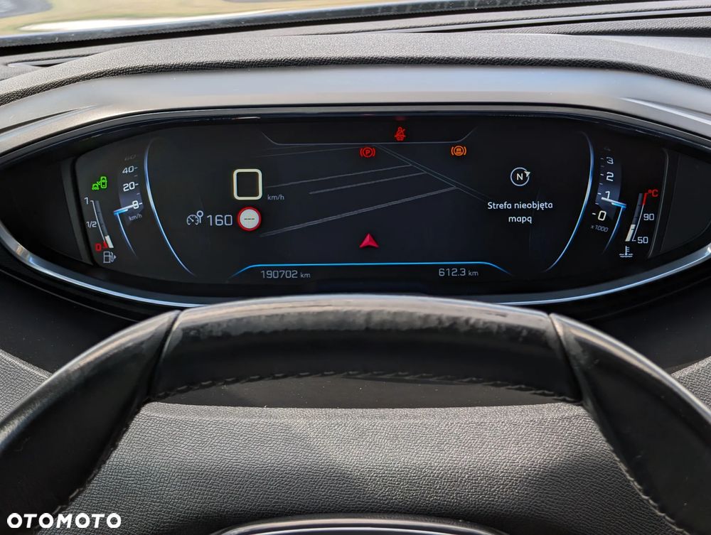 Peugeot 5008 2.0 BlueHDI Allure S&S - 26
