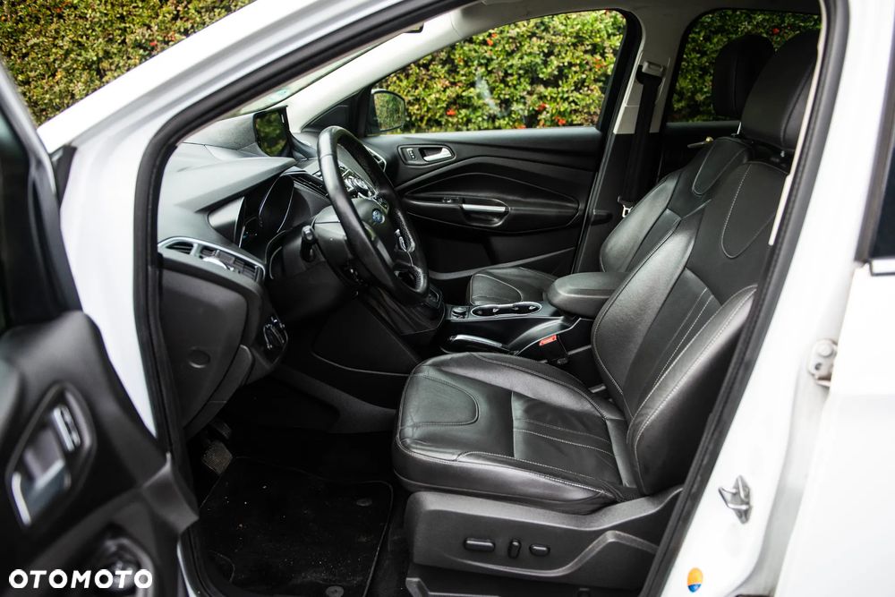 Ford Kuga 2.0 TDCi 4x4 Titanium - 19