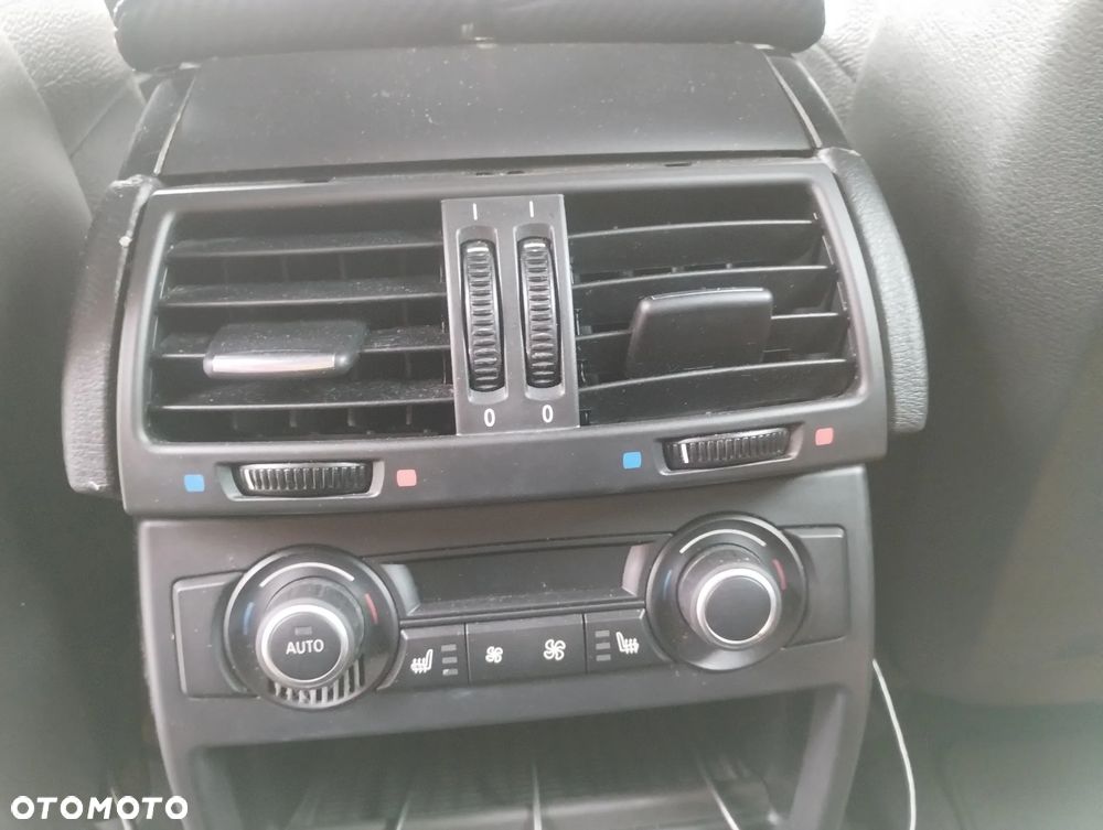 BMW X6 - 25