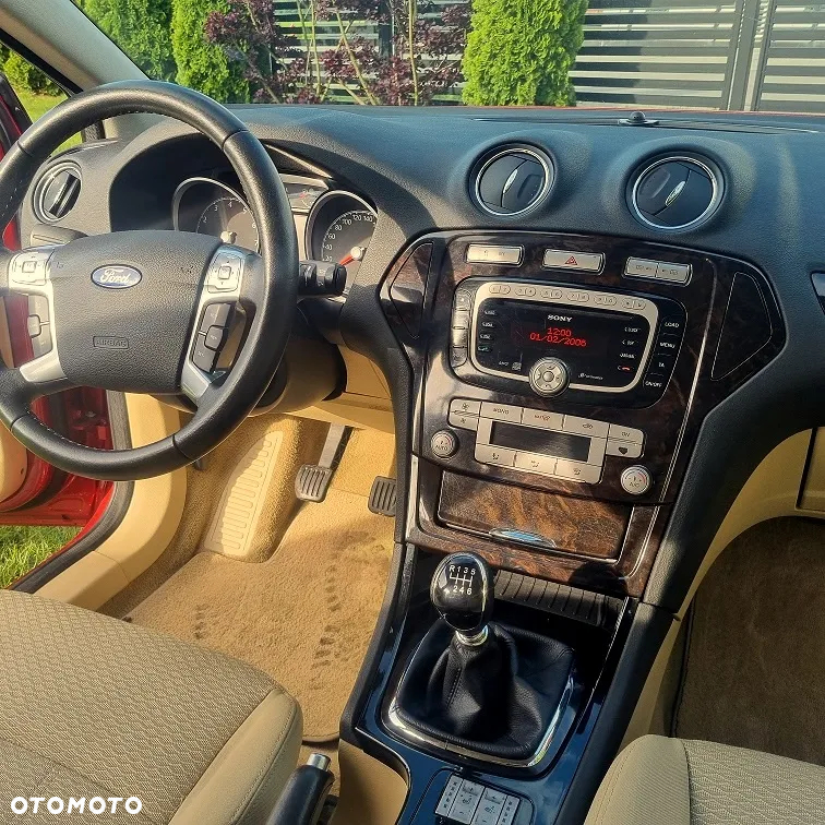 Ford Mondeo 2.5 Ghia - 7